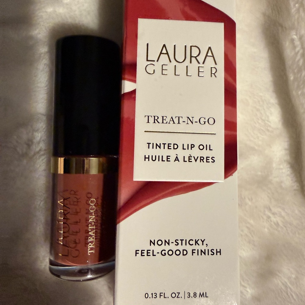 Laura Geller foundation, highlighter, and lip oil bundle - Picture 4 of 9